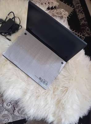 لاب توب Dell Vostro 3520